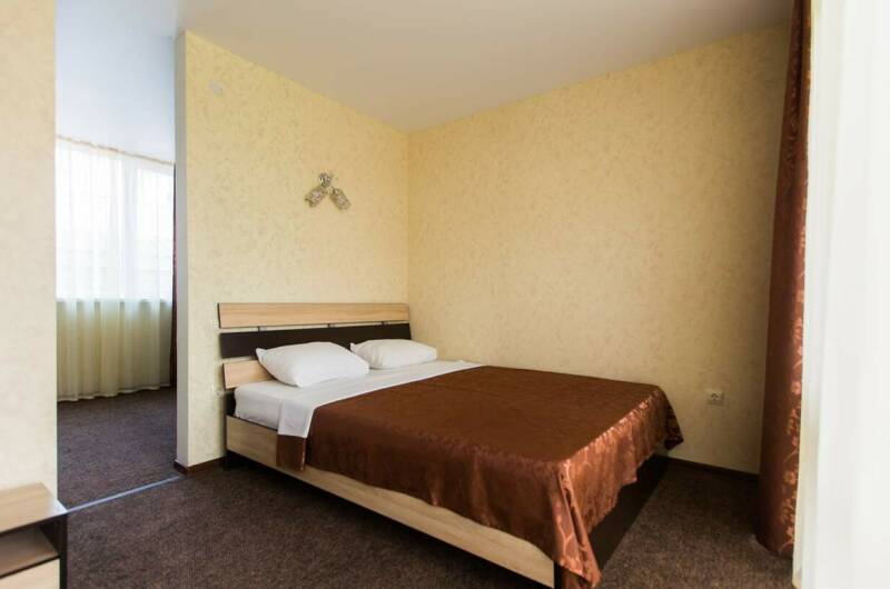 Четырехместный номер с отдельным балконом