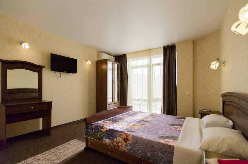 Двухкомнатный номер с отдельным балконом