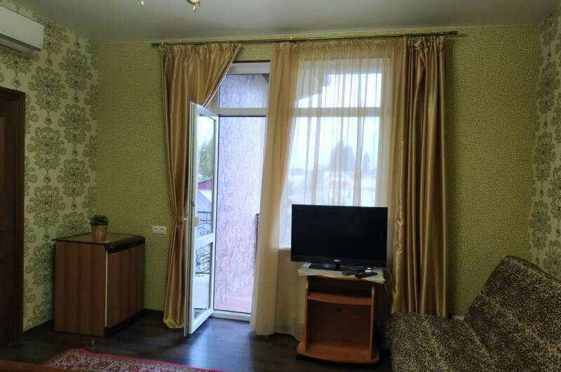 Трехместный люкс с балконом + доп место