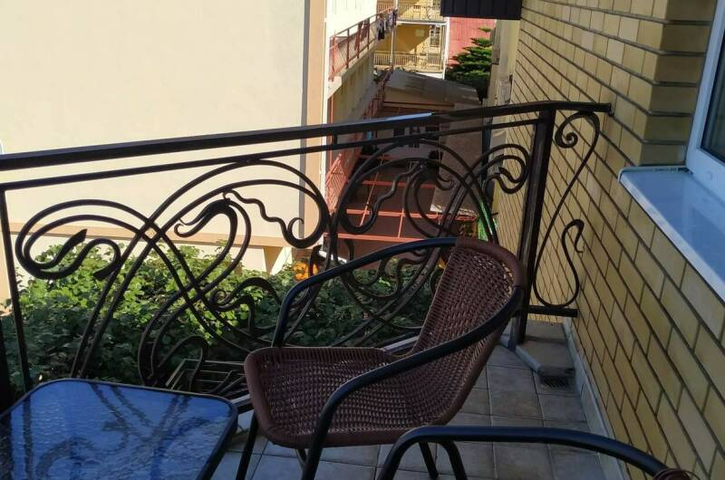 Трехместный «Полулюкс» с балконом и доп. местом