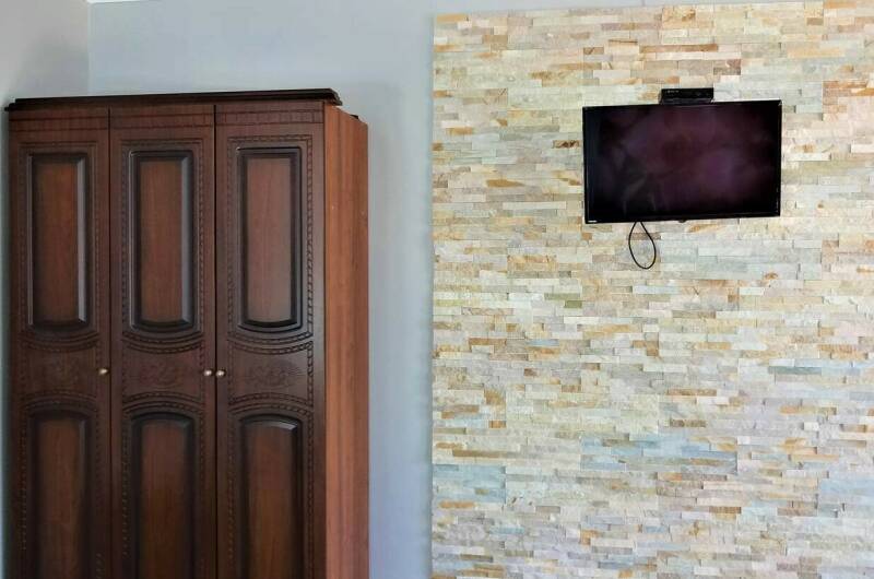 «Орхидея» с террасой, с ванной, кухней и бассейном