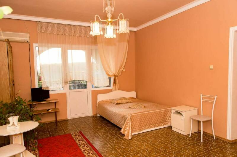 № 13 Четырехместный с удобствами на 2 номера