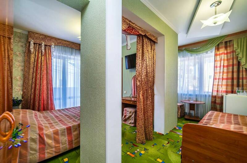 Четырёхместный номер с удобствами «Семейный»