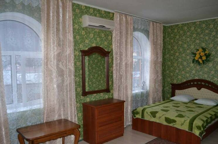 «Полулюкс» № 7, двухместный. Красный дом