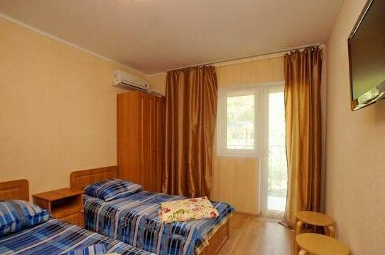 Двухместный номер с удобствами и балконом