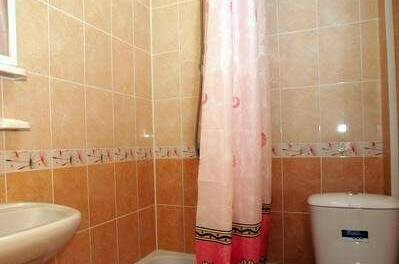 Трёхместный номер с удобствами и балконом