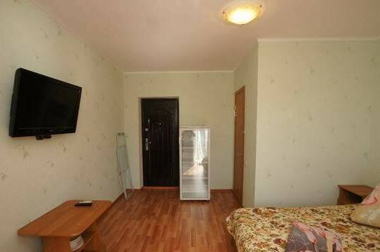 Трёхместный номер с удобствами и балконом