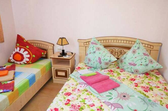 Домик под Ключ с кухней и отдельной территорией