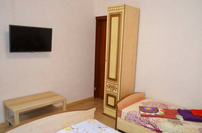 Домик под Ключ с кухней и отдельной территорией