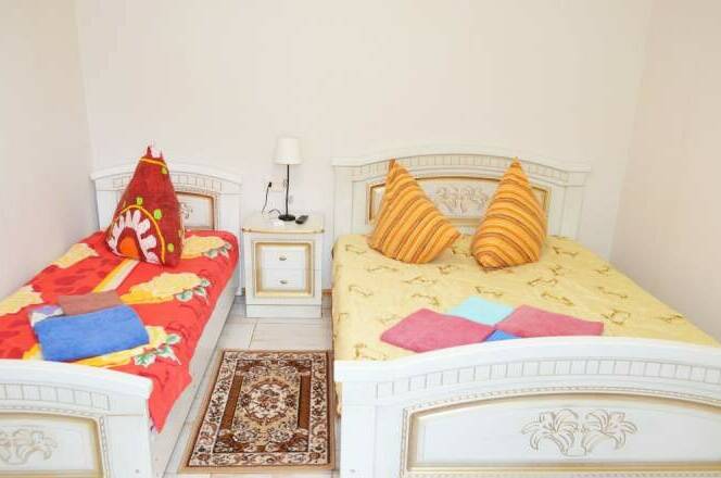 Двухэтажный коттедж с раздельными комнатами