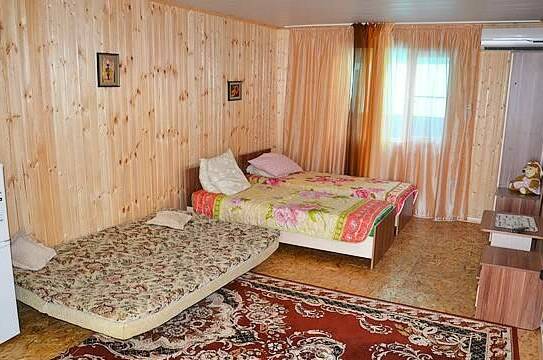 Четырехместный номер на первом этаже