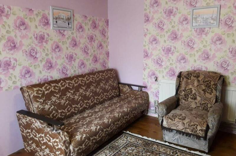 Коттедж первый этаж Шевченко 8