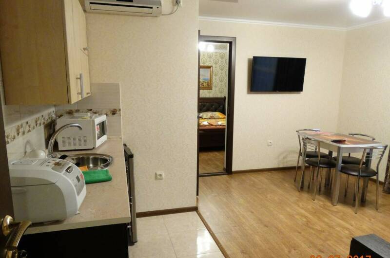 2-х ком. Студия на 1 эт. с кухней 4−5 чел