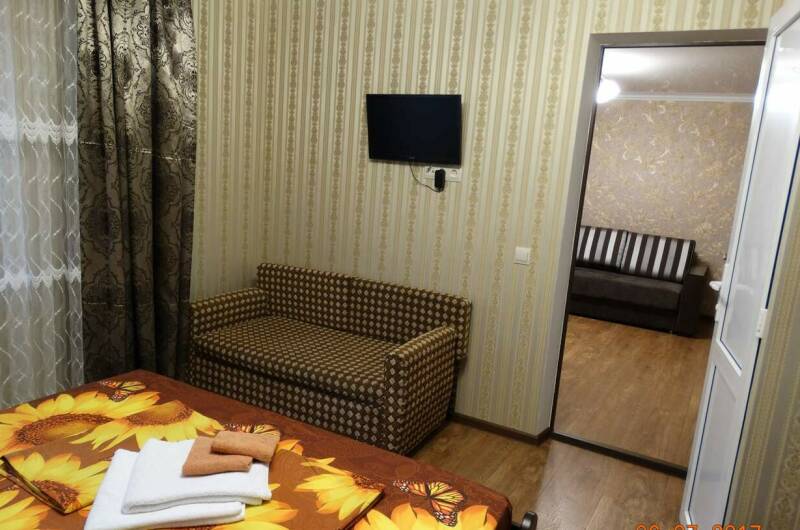 2-х ком. Студия на 1 эт. с кухней 4−5 чел