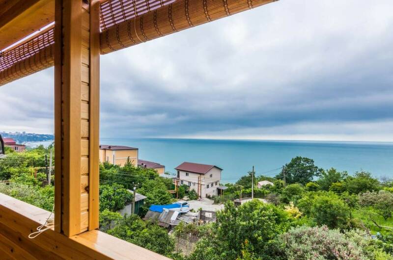 Комната с удобствами + балкон вид на море 3места