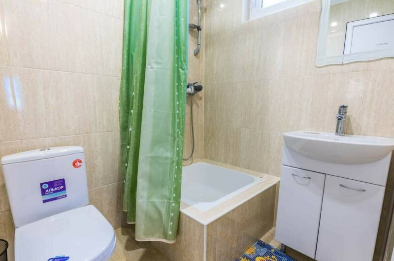 Комната с удобствами + балкон вид на море 3места