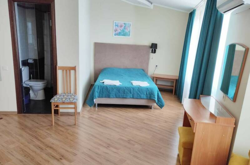 № 11 Студия (вид на море)