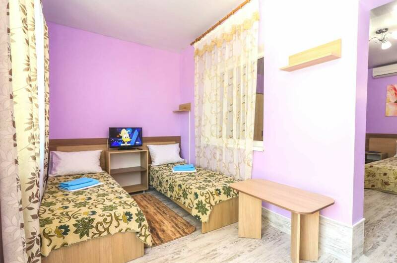 Семейный на четверых