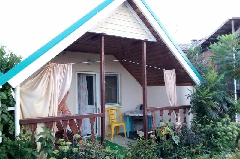 Трехместный домик