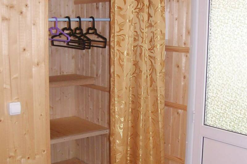 Трехместный домик с миникухней