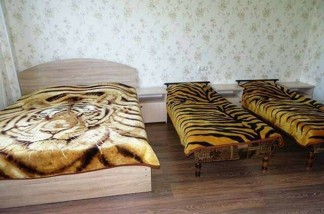 Четырехместный номер с удобствами (цена за номер)