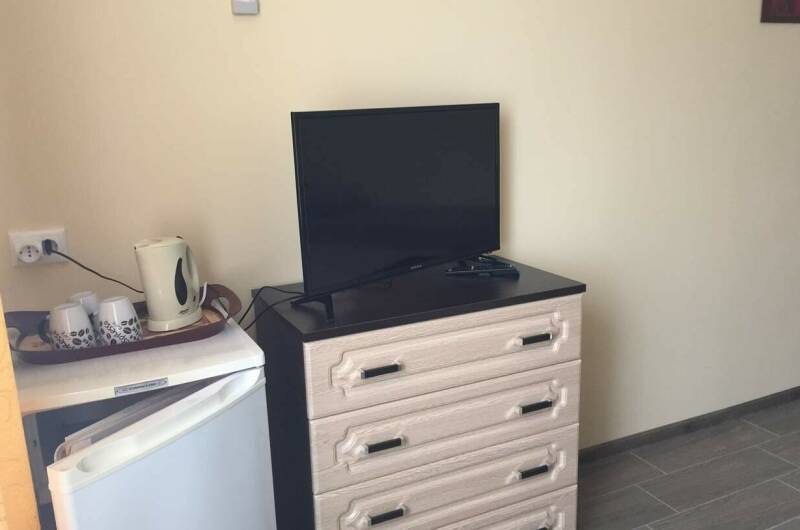 Трехместный номер на втором этаже с видом на море