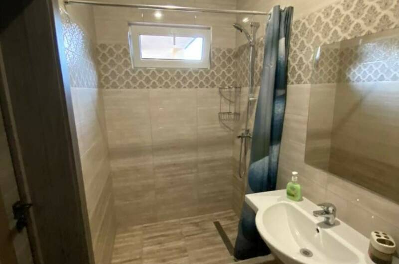 Однокомнатный номер с большой кухней-гостиной № 9