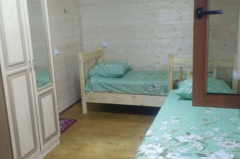 4 местный домик