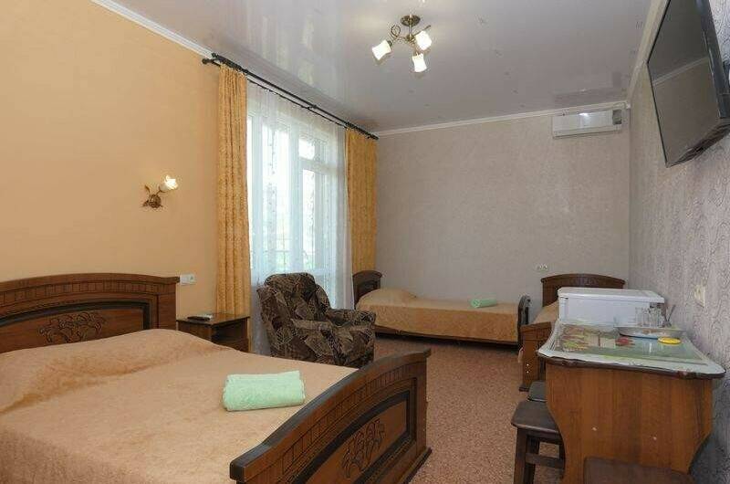 «Люкс» с балконом