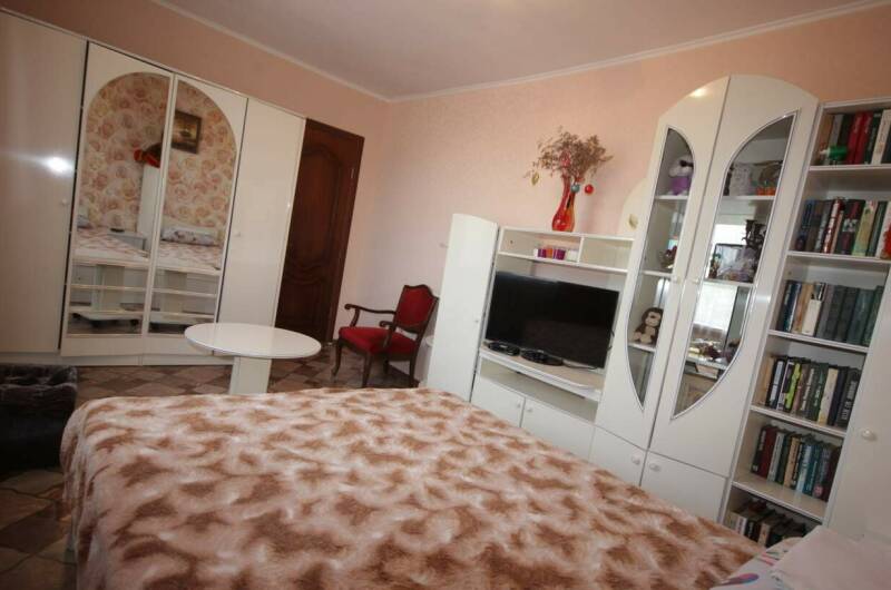 «Эконом» 2-х местный в доме