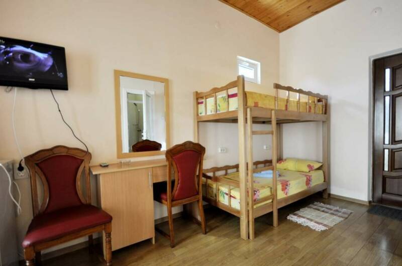 3-х местный стандарт с двухъярусной кроватью