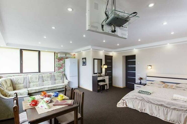 6-мест. 2 этаж с видом на море (2 спальных, кухня)