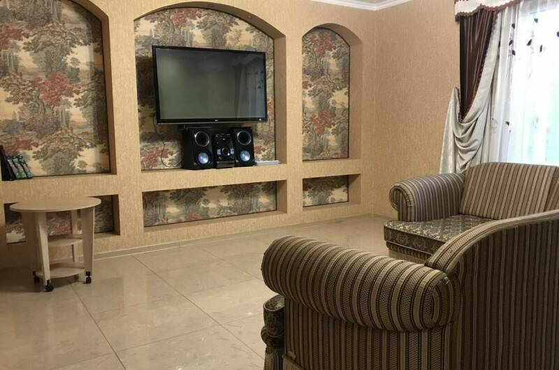 Улучшенный семейный номер с с гостиной