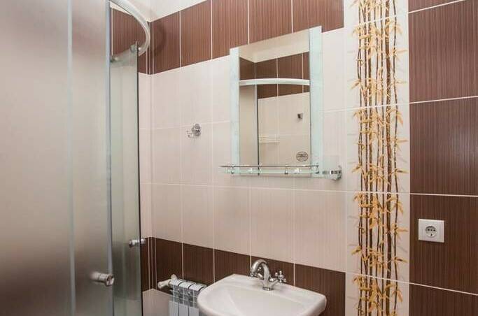 Трехместный номер со всеми удобствами 1 этаж