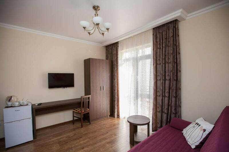 Двухкомнатный номер с большим инд-м балконом 3эт