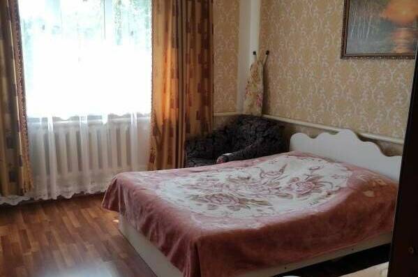 Двухкомнатный с кухней