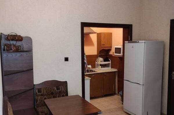 Двухкомнатный с кухней