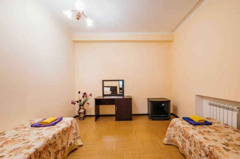 Двухкомнатный 4 мест. без балкона