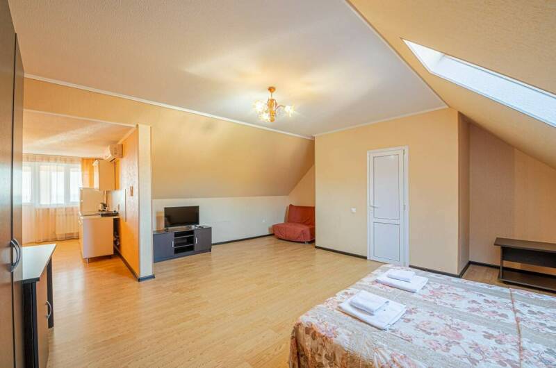 3 мест. Студия с кухней с балконом