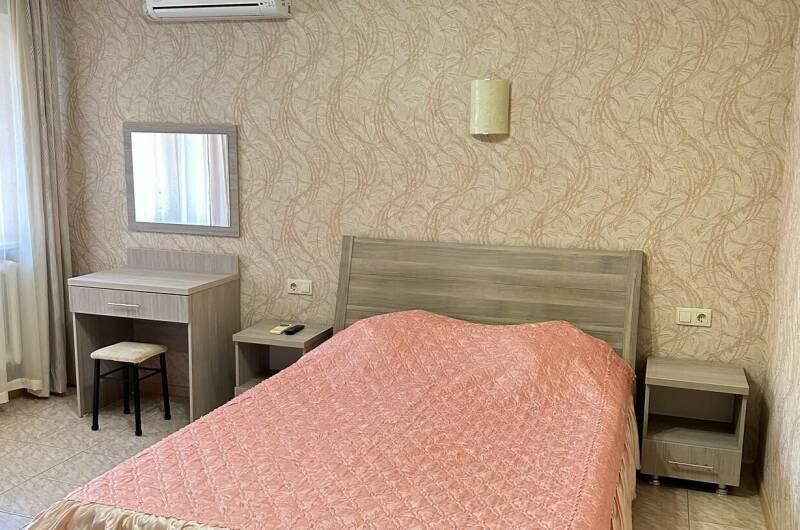 Двухместный (балкон) (12 м2)