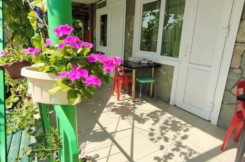 4(3)-х местный на втором этаже с видом