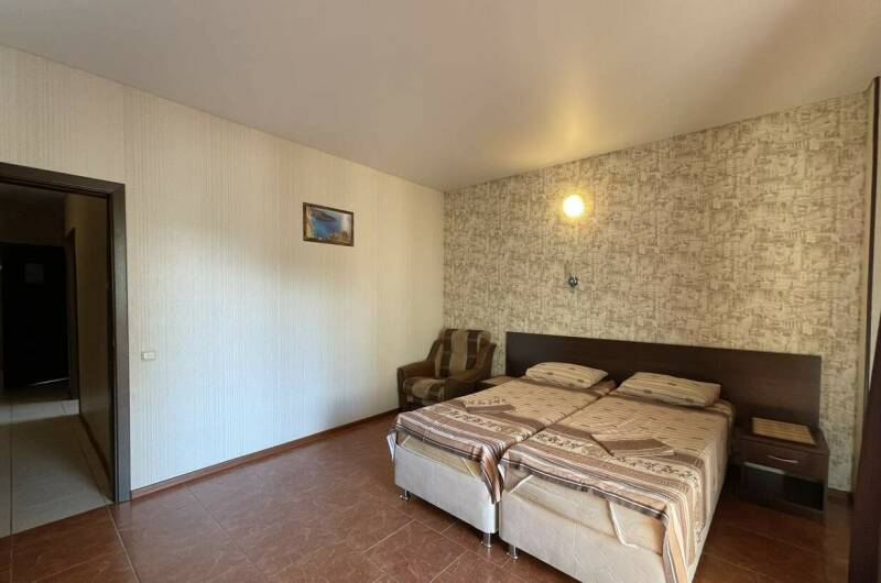 2-Х КОМНАТНЫЙ ЛЮКС С РАЗДЕЛЬНЫМИ ХОДАМИ И БАЛКОНОМ