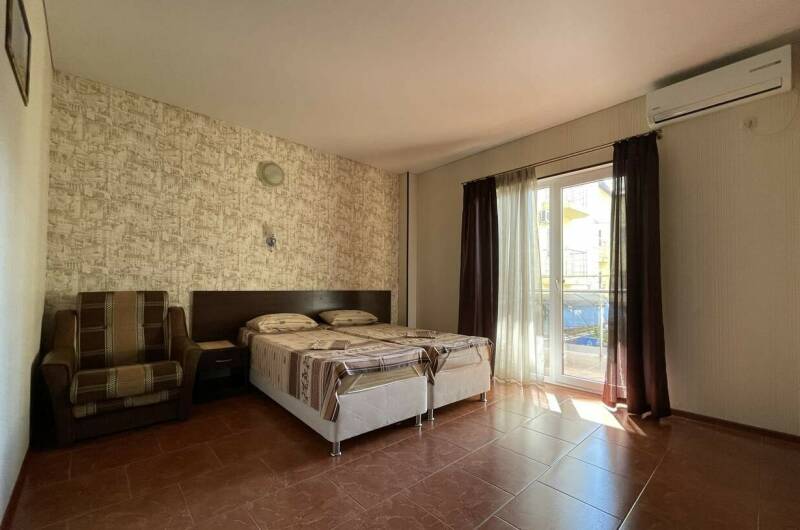 2-Х КОМНАТНЫЙ ЛЮКС С РАЗДЕЛЬНЫМИ ХОДАМИ И БАЛКОНОМ