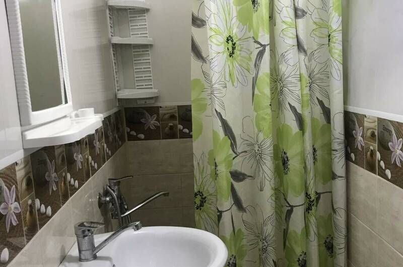 4-х местный с удобствами (домик)