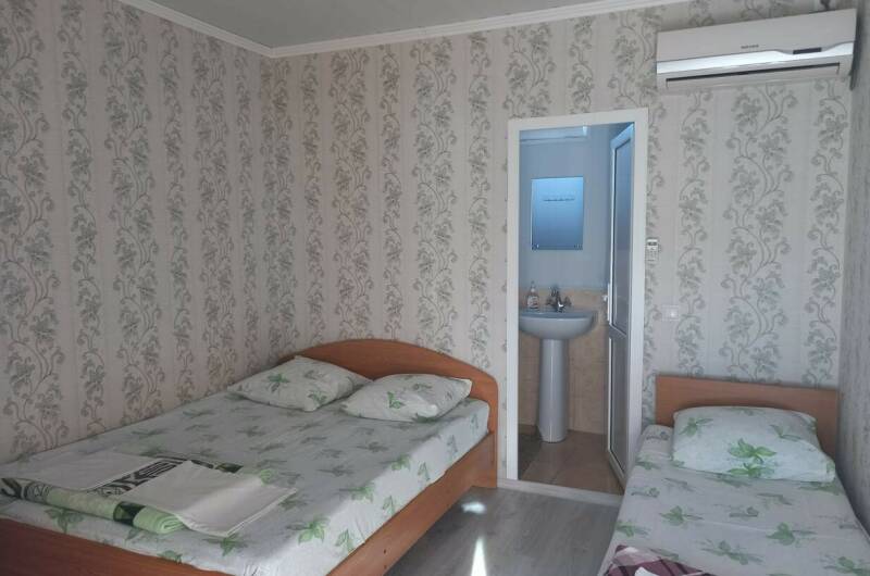 3-х местный с удобствами (домик)