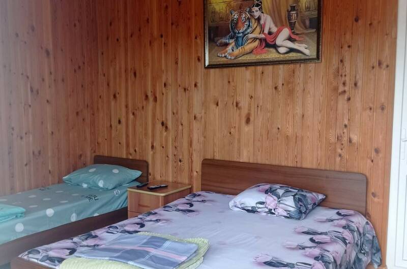 Отдельно стоящий дом из 2 комнат 3мест. номера