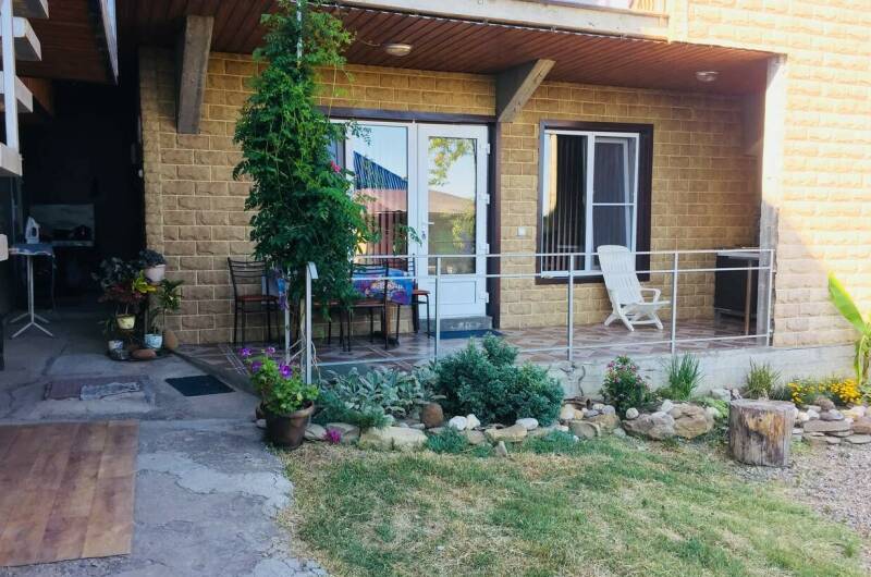 Смежная 2х-Комнатная с открытой террасой и кухней