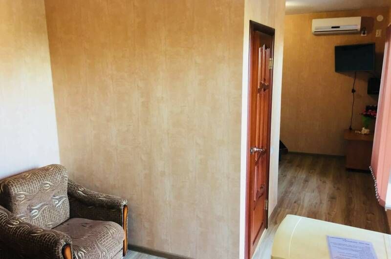 Смежная 2х-Комнатная с открытой террасой и кухней