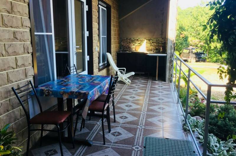 Смежная 2х-Комнатная с открытой террасой и кухней