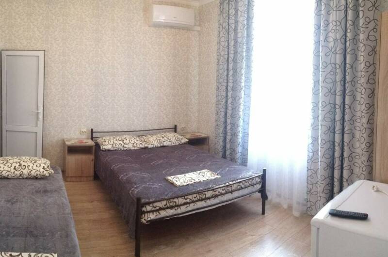 Трехместный номер с удобствами (2 этаж)